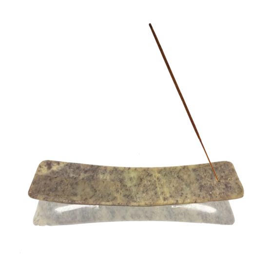 Incensario quemador elaborado de piedra de Jaspe. Ideal para trabajar inciensos varillas e inciensos en conos. Piezas únicas. Artesanía de India.